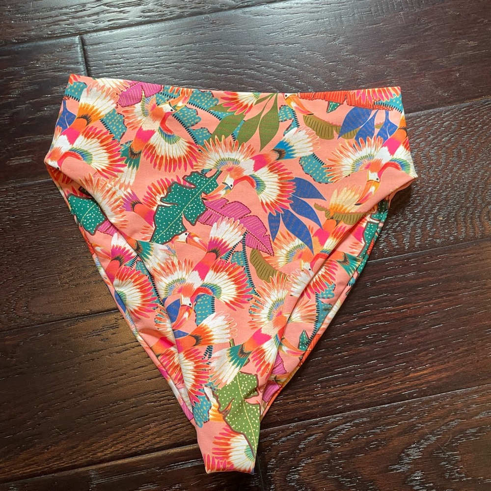 Skatie swim - high waisted bikini bottom - Monroe - Bel Air - size small